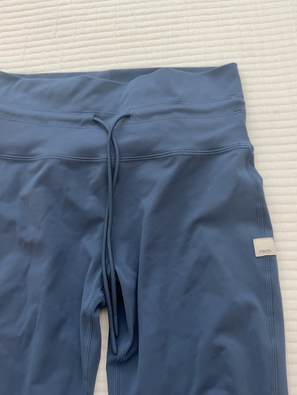 Vuori Yosemite Sports Bra + Daily Legging Matching Set - Picture 3 of 5